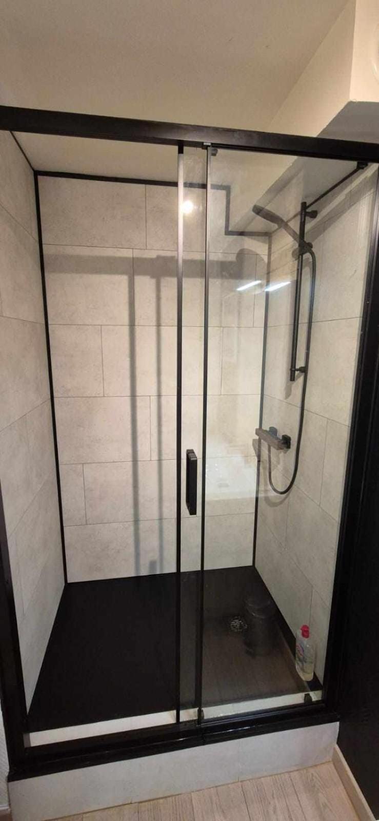 Nouveau !! Appartement Confortable Totalement Renove Avec Parking Gratuit - Hypercentre De Nancy Esterno foto