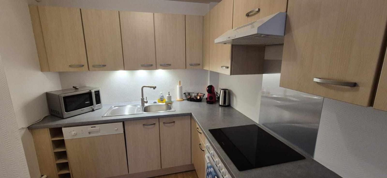 Nouveau !! Appartement Confortable Totalement Renove Avec Parking Gratuit - Hypercentre De Nancy Esterno foto