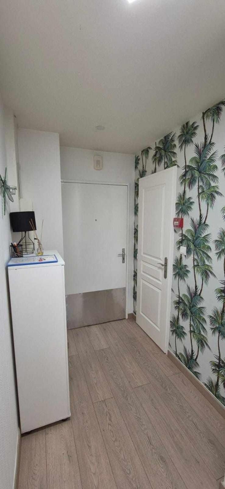 Nouveau !! Appartement Confortable Totalement Renove Avec Parking Gratuit - Hypercentre De Nancy Esterno foto